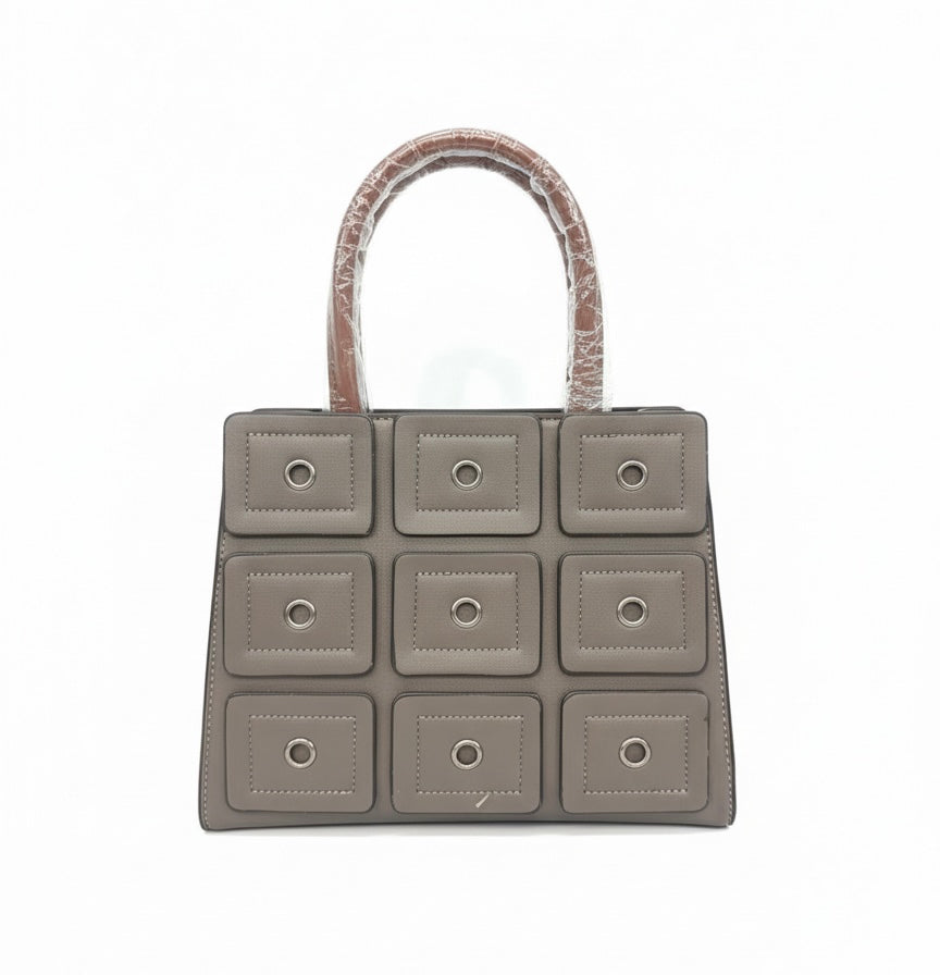 Minimalist Geometric Satchel – Τσάντα Χειρός με Ανάγλυφο Σχέδιο & Metal Eyelets